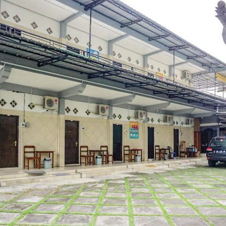 Reddoorz Near Penimbangan Beach Singaraja Екстериор снимка