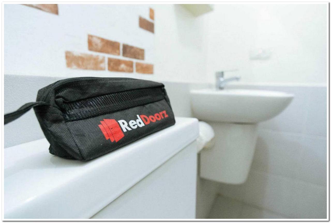 Reddoorz Near Penimbangan Beach Singaraja Екстериор снимка