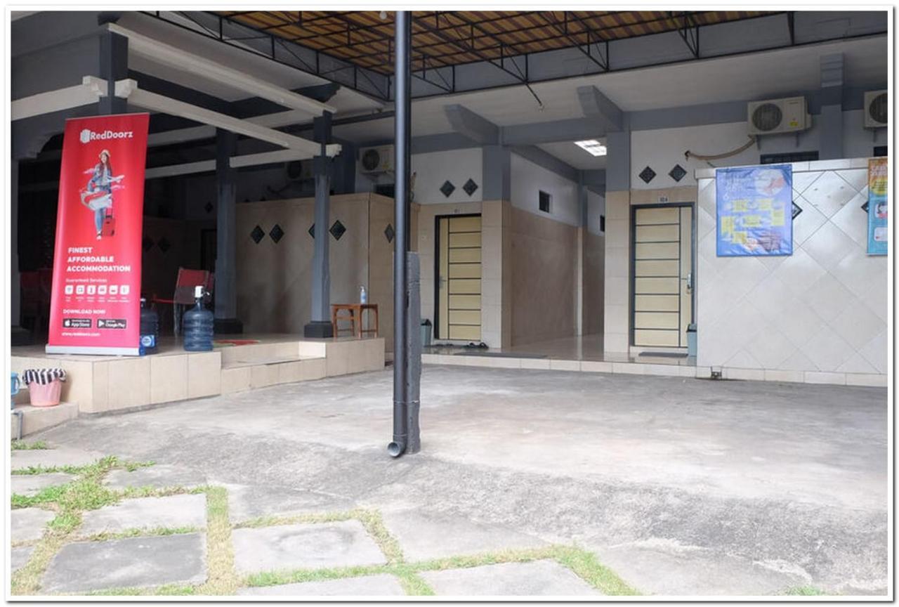Reddoorz Near Penimbangan Beach Singaraja Екстериор снимка