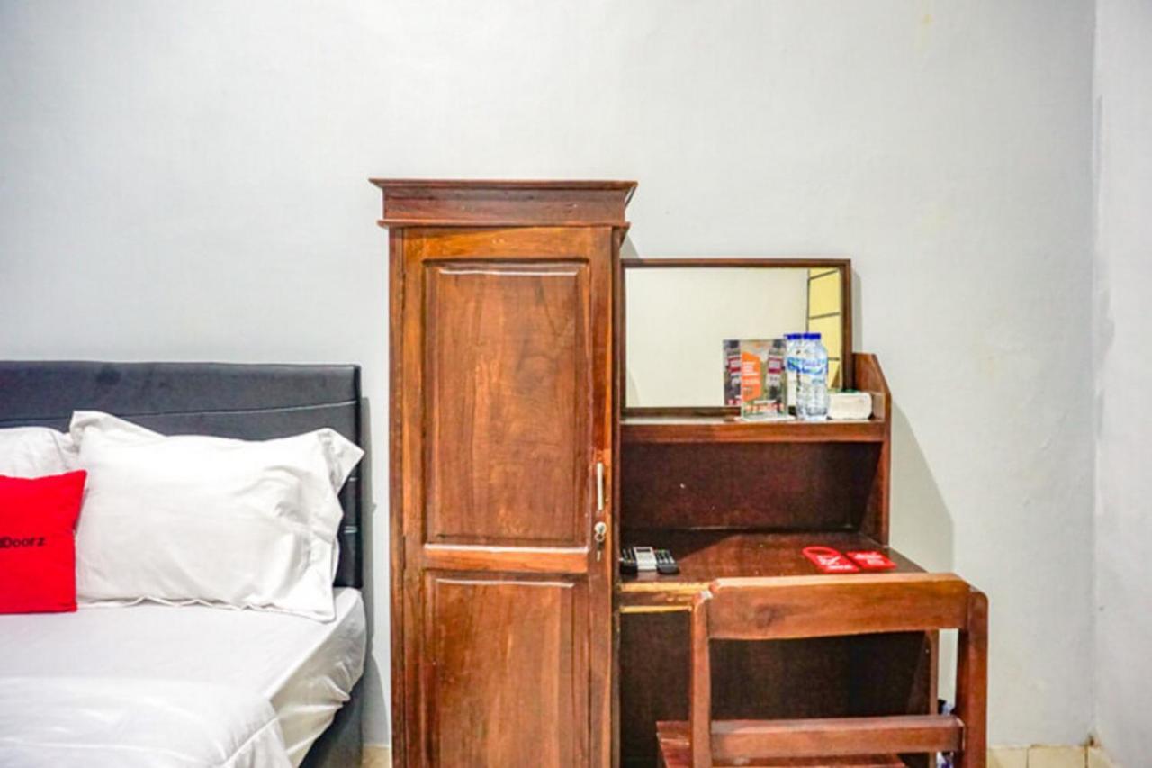 Reddoorz Near Penimbangan Beach Singaraja Екстериор снимка