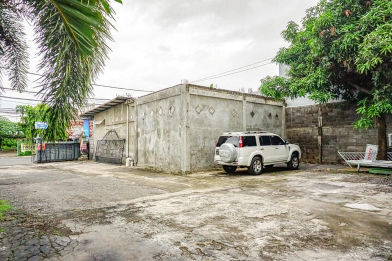 Reddoorz Near Penimbangan Beach Singaraja Екстериор снимка